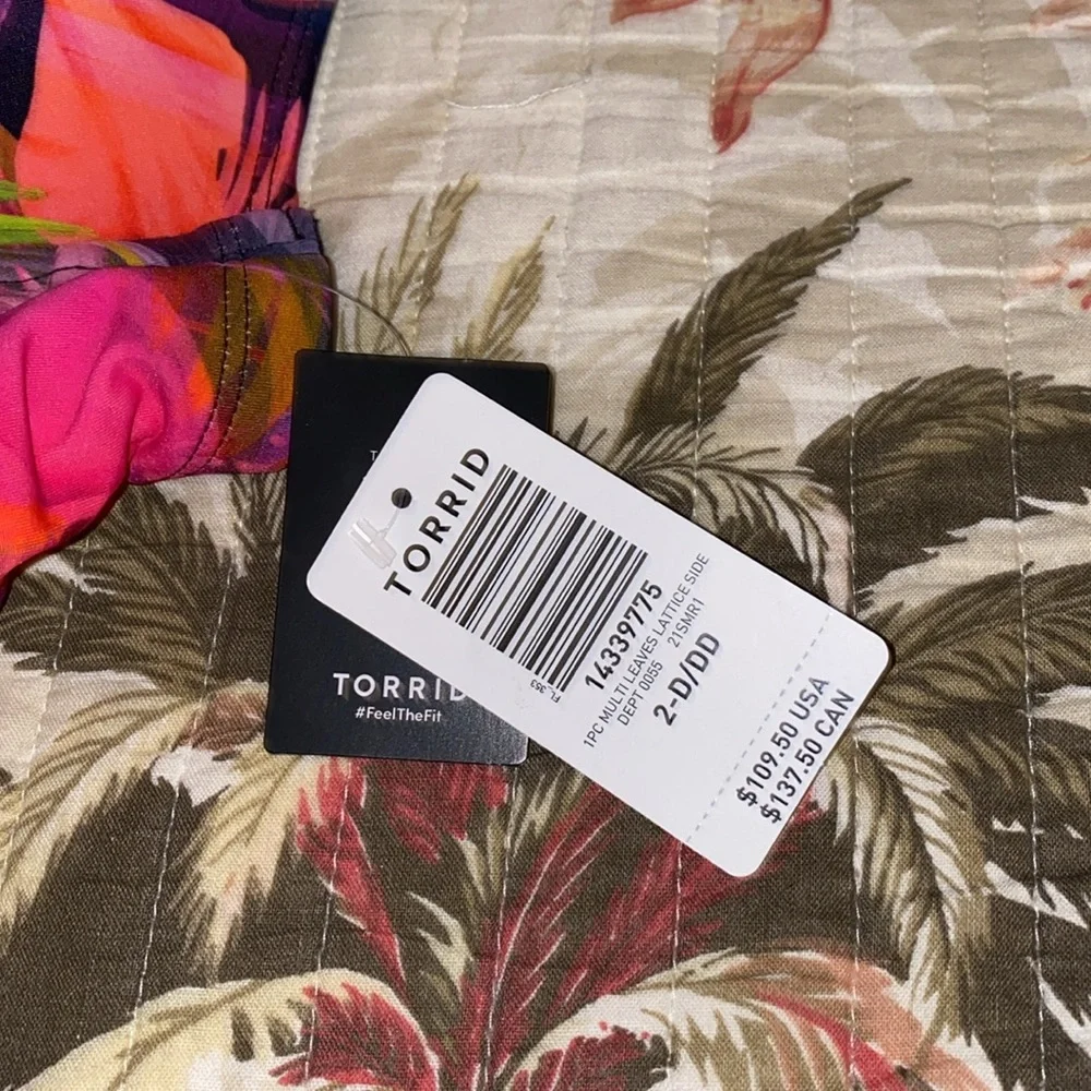NWT torrid leaves print mesh ladder side swimsuit